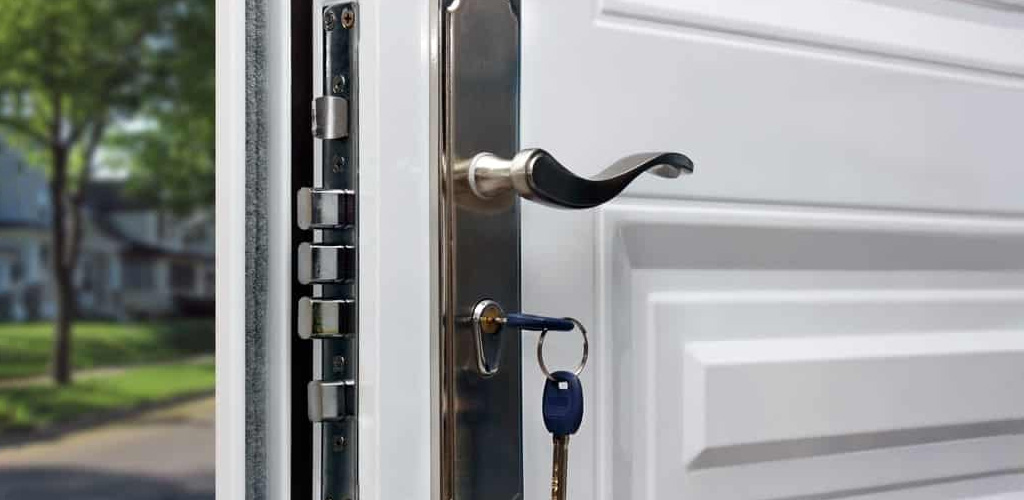 Safety-hardware-store-door-lock